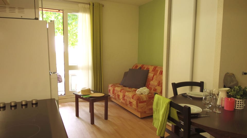 Apartment (3 pers) | Soundproofing, bed sheets