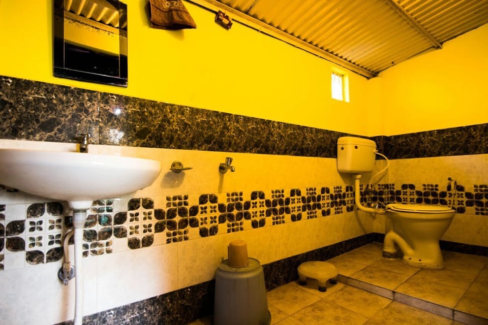 Swiss Tent | Bathroom | Shower