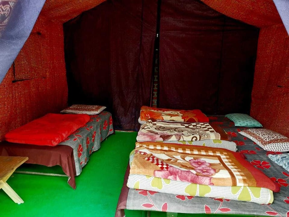 Swiss Tent | WiFi (free)