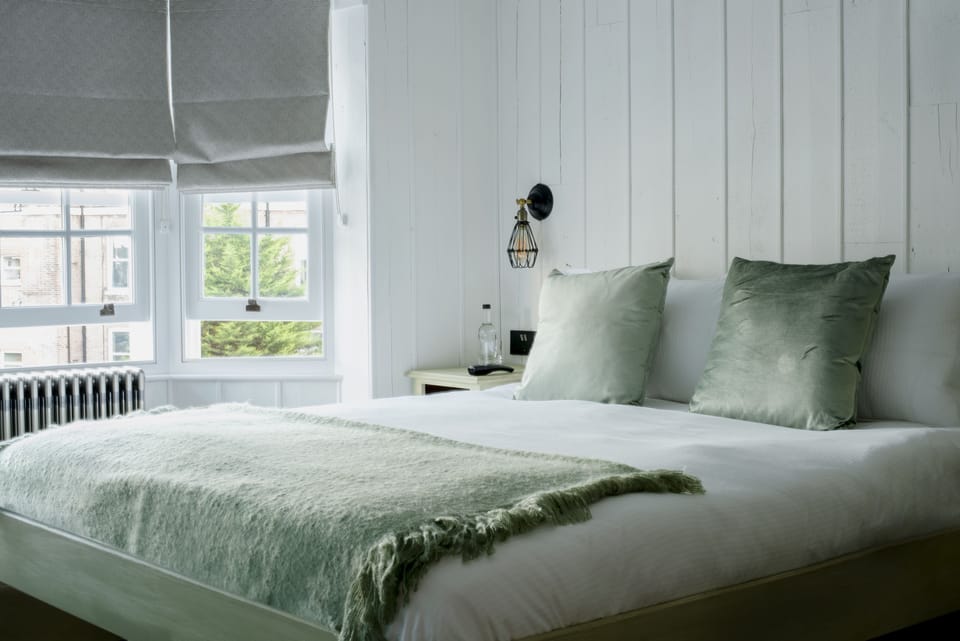 Luxury Double Room, 1 King Bed, Non Smoking, Private Bathroom | 1 bedroom, memory foam beds, in-room safe, individually decorated