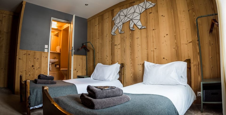 Basic Twin Room | Individually decorated, individually furnished, free WiFi, bed sheets