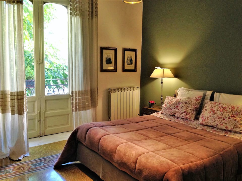Family Room, Balcony | Minibar, desk, iron/ironing board, free cribs/infant beds