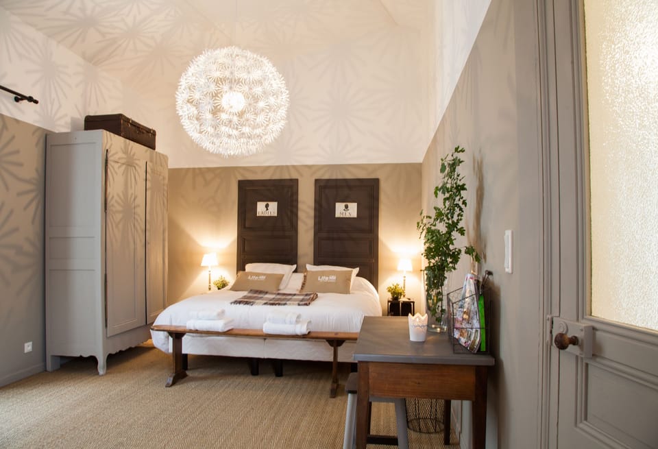 Family Room (Augustin) | Premium bedding, individually decorated, individually furnished