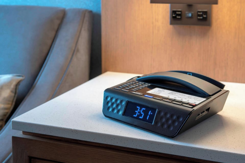 Premium bedding, in-room safe, desk, blackout drapes