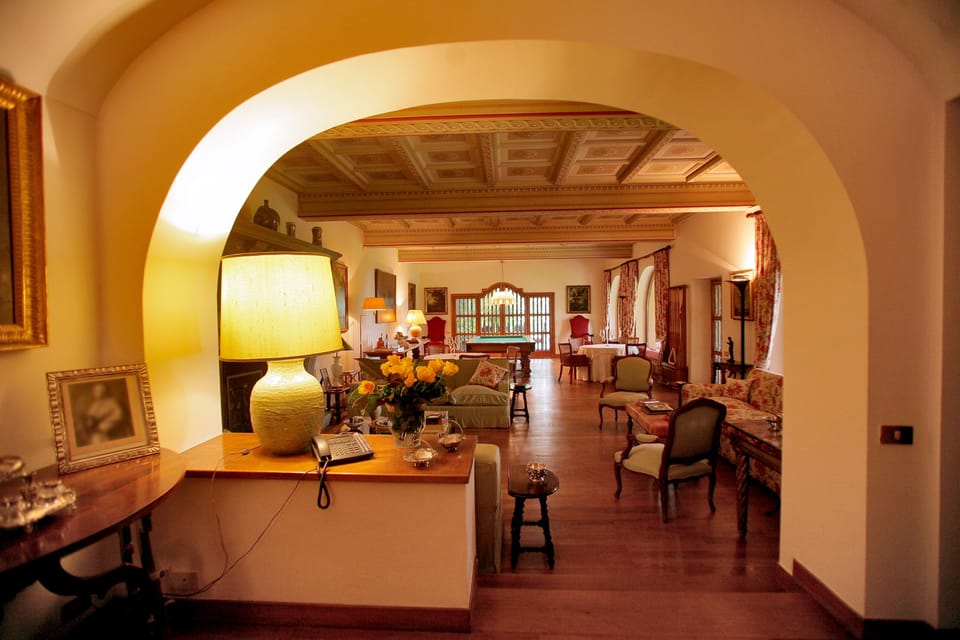 Villa, 6 Bedrooms | Living room
