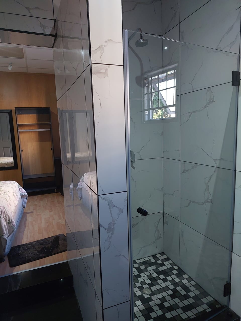Shower, towels