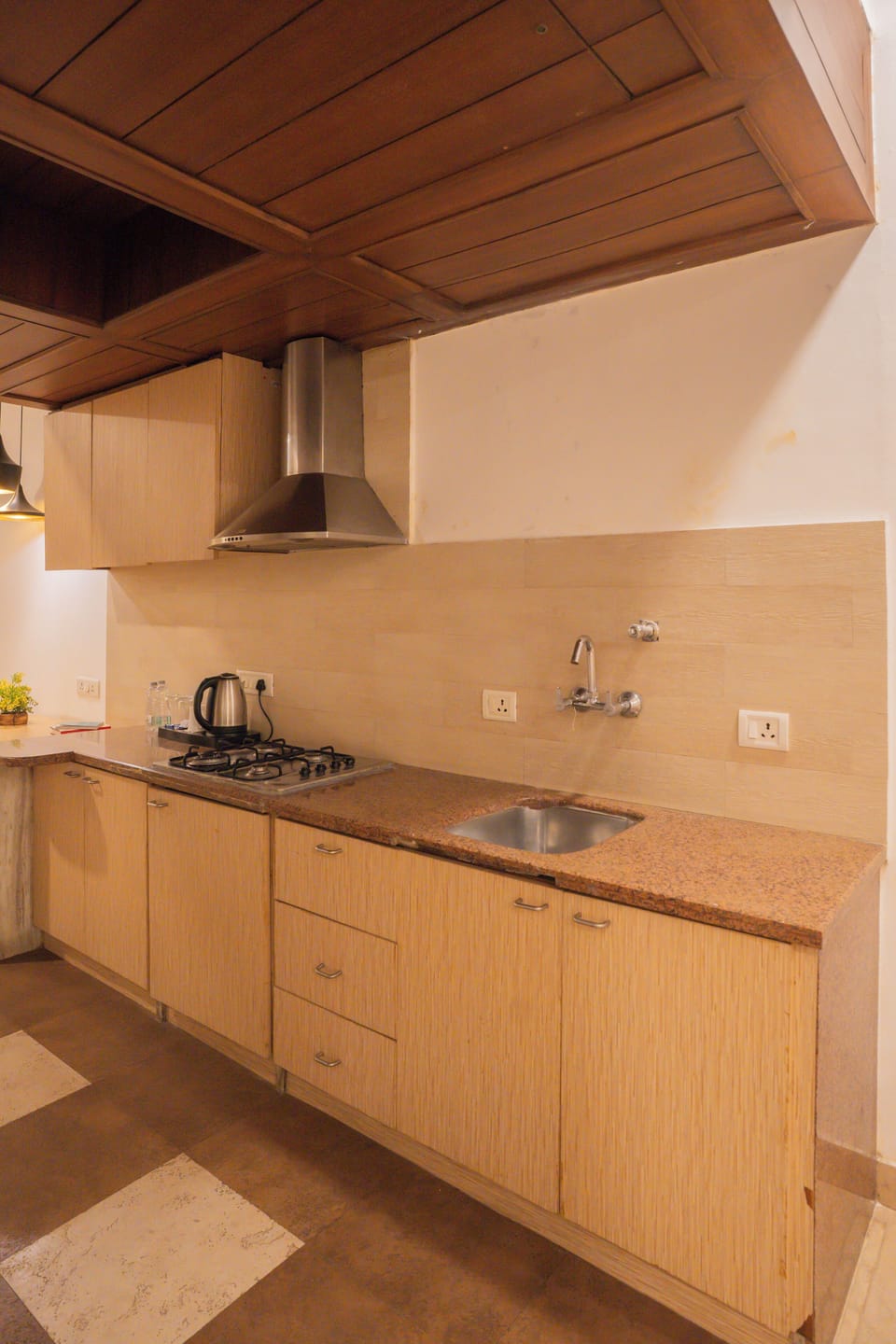 Suite Room | Premium bedding, in-room safe, desk, laptop workspace