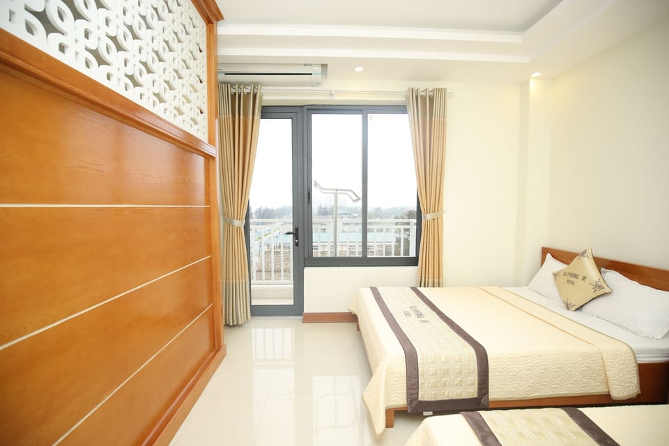 Suite Twin | Minibar, desk, blackout drapes, free WiFi