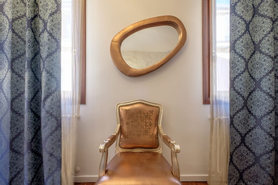 Luxury Apartment | Room amenity