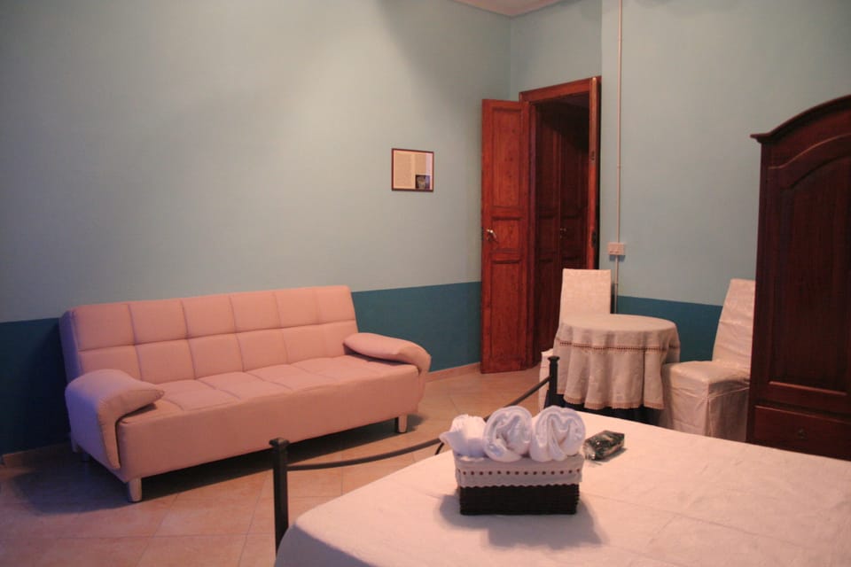 Classic Double Room | Room amenity