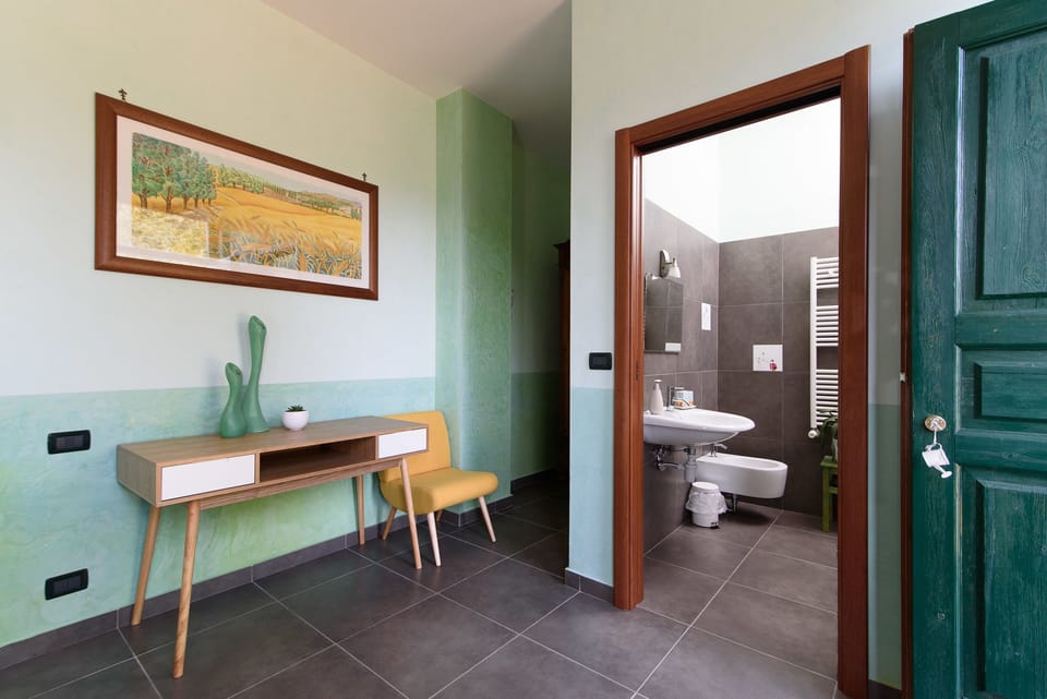 Deluxe Room, Valley View | Room amenity