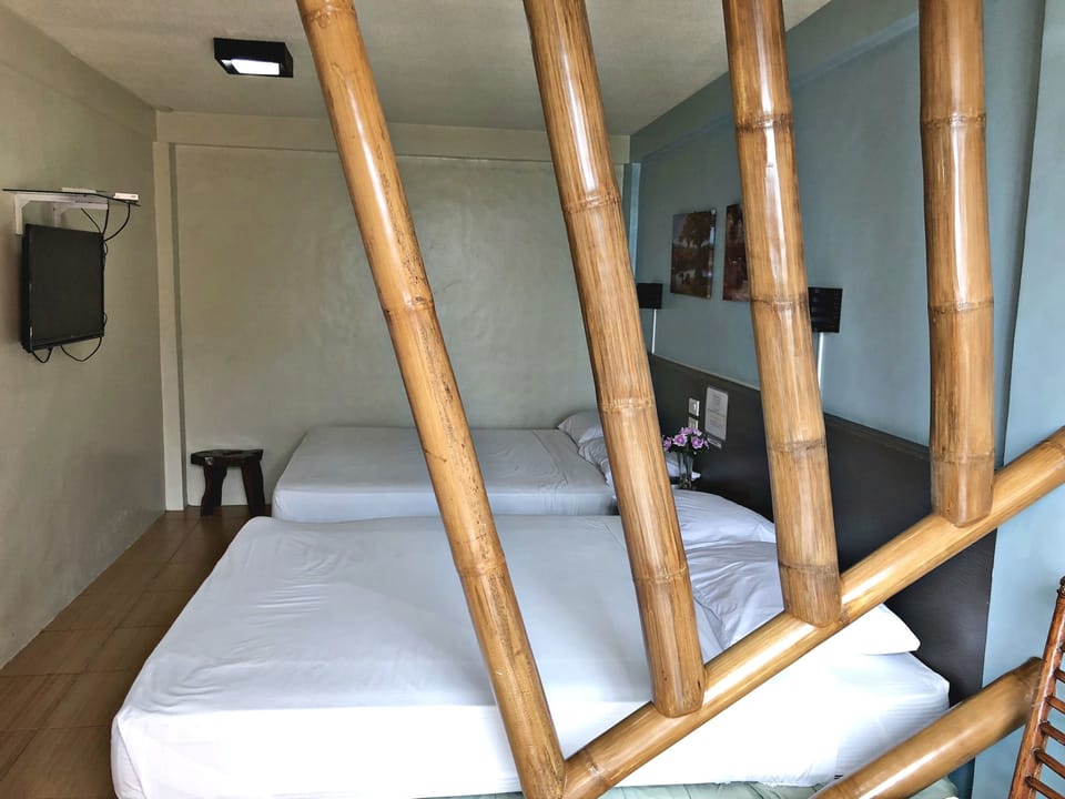 Algaida | Desk, blackout drapes, iron/ironing board, bed sheets