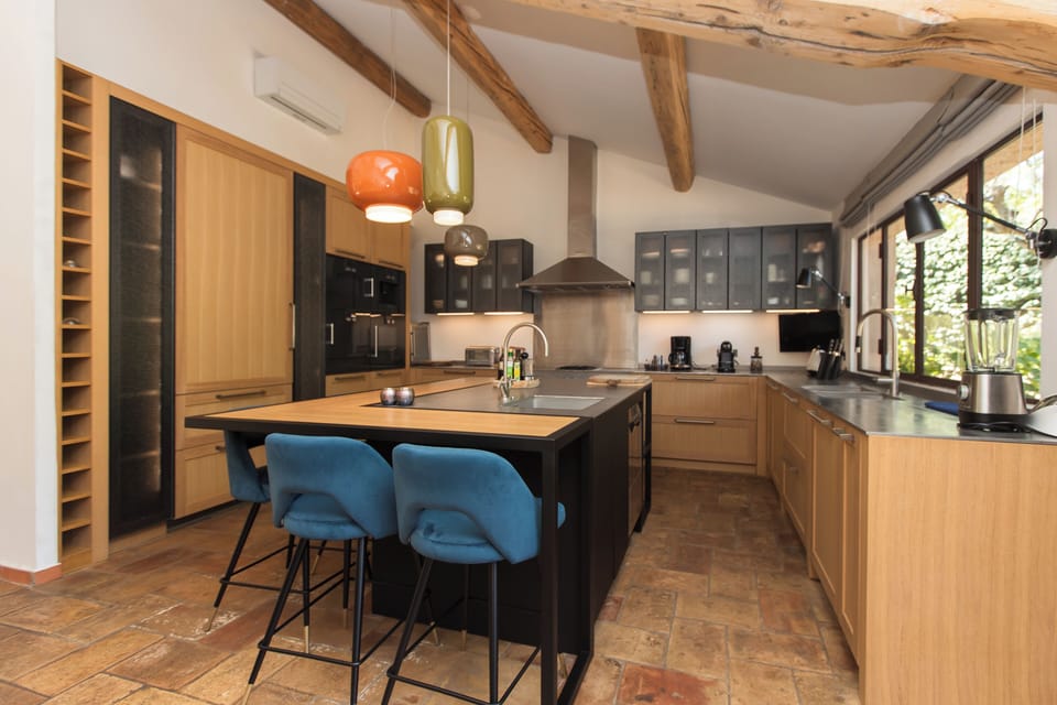 Villa, 4 Bedrooms, Garden View | Private kitchen