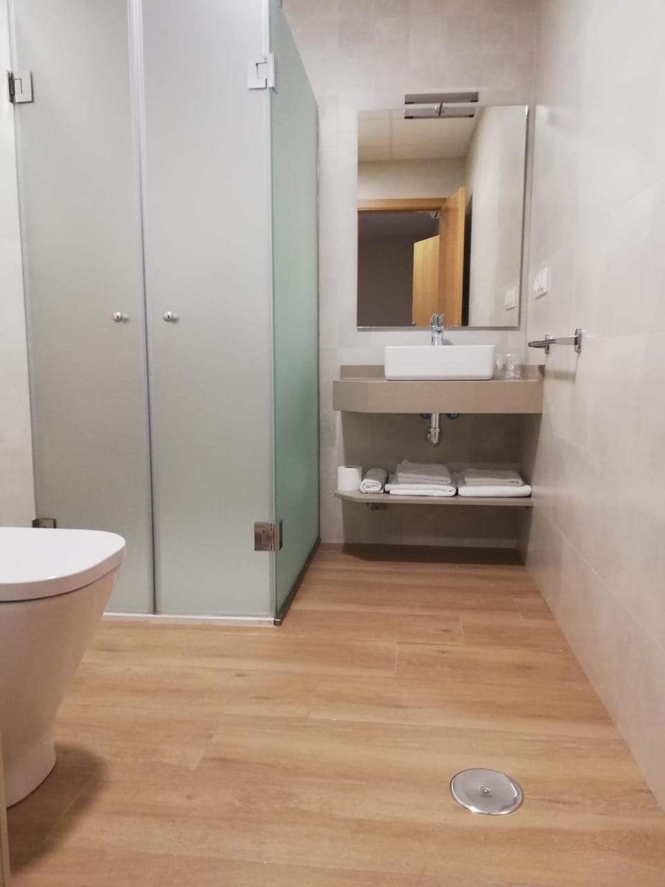 Free toiletries, hair dryer, bidet, towels