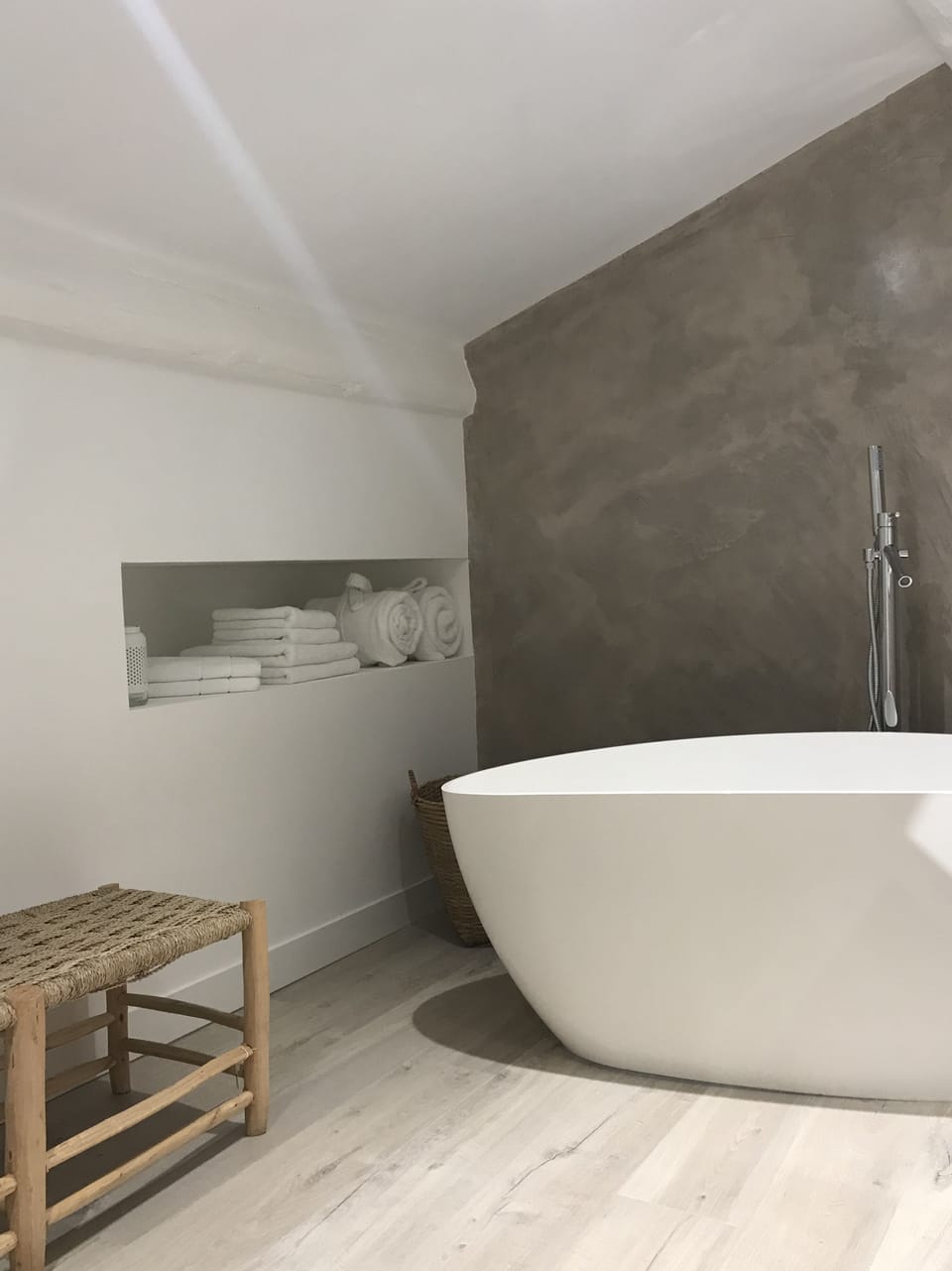 Comfort Room, Non Smoking, Private Bathroom | Bathroom | Hair dryer, bathrobes, towels, soap