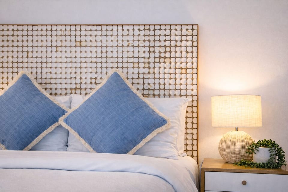 Standard Studio Suite, 1 Queen Bed, Jetted Tub | Extra beds