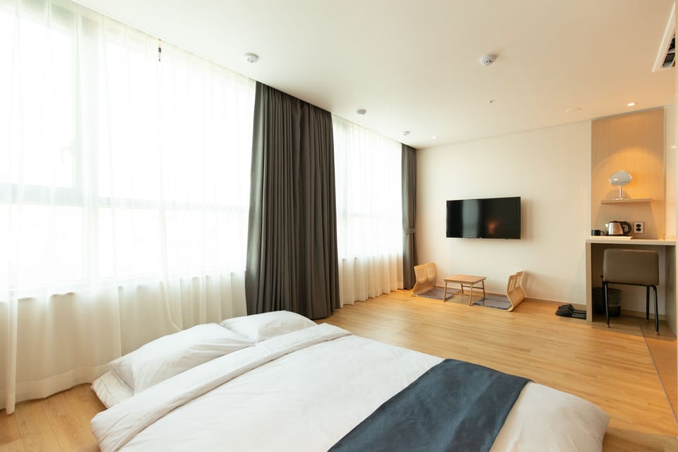 Ondol Room for 4 | Down comforters, in-room safe, blackout drapes, soundproofing