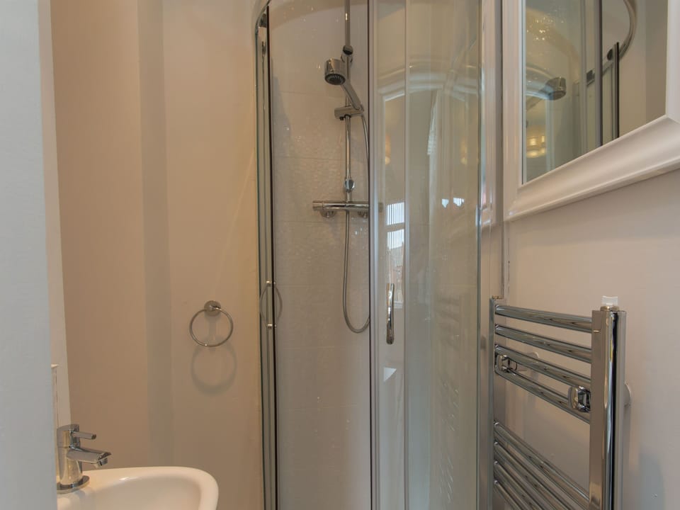 Superior Double Room, Ensuite (With TV) | Bathroom