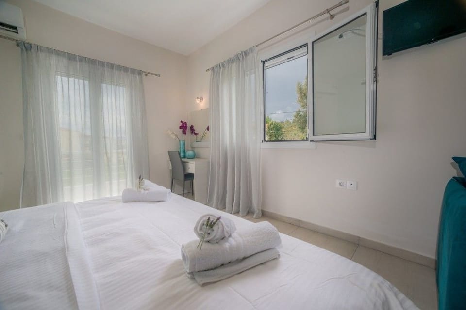 Apartment, 1 Bedroom | Soundproofing, iron/ironing board, free WiFi, bed sheets