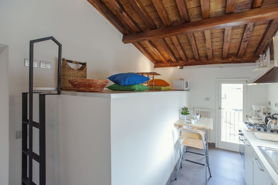Apartment, 1 Bedroom | Private kitchen | Full-size fridge, microwave, oven, stovetop