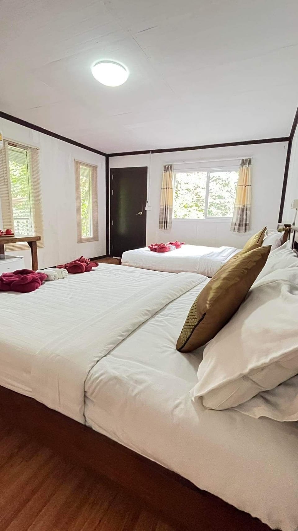 Basic Double Room Single Use, 1 King Bed, Non Smoking | WiFi (free)