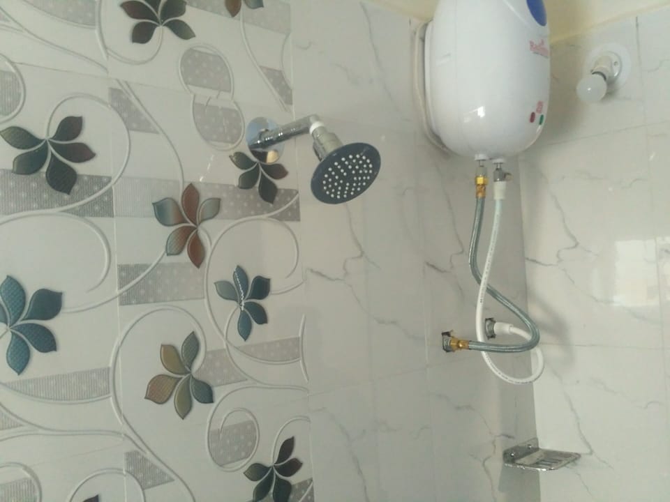 Shower, towels