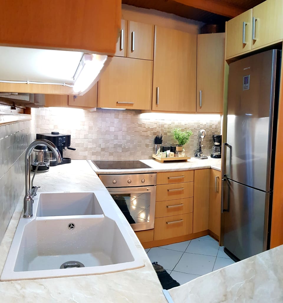 Villa, 3 Bedrooms | Private kitchen | Fridge, oven, stovetop, coffee/tea maker
