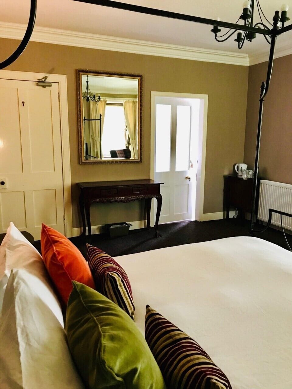 Superior King Room | Individually decorated, individually furnished, iron/ironing board