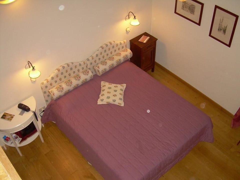 Duplex | Minibar, in-room safe, individually furnished, blackout drapes