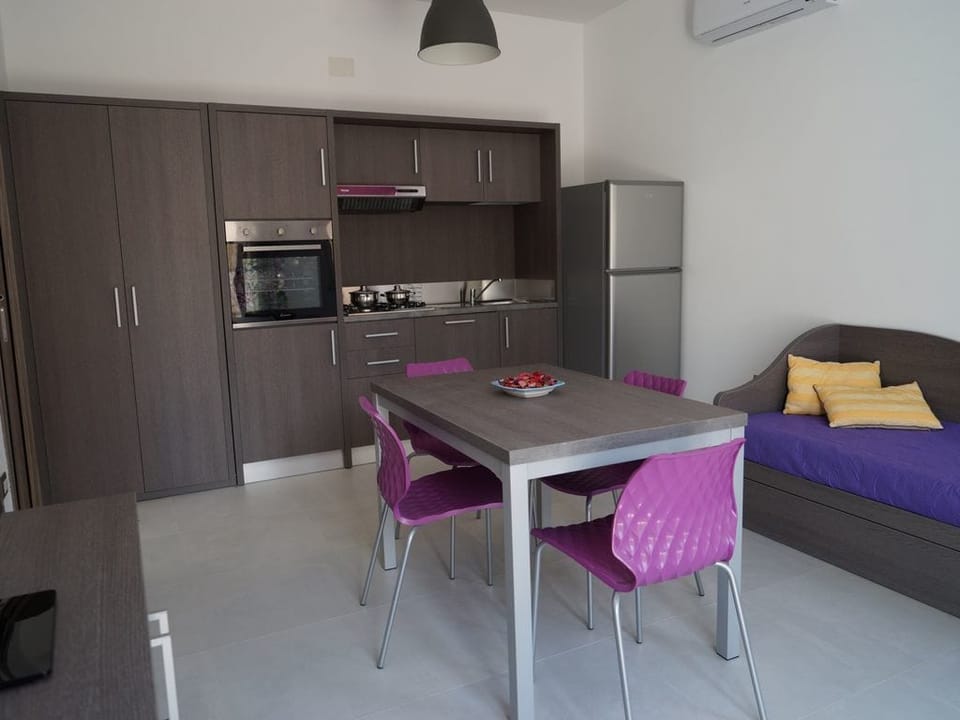 Classic House, 1 Bedroom | Private kitchen | Oven, stovetop, dishwasher, coffee/tea maker