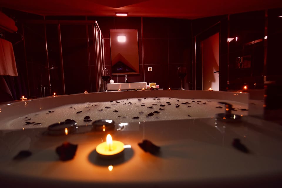 Jetted tub