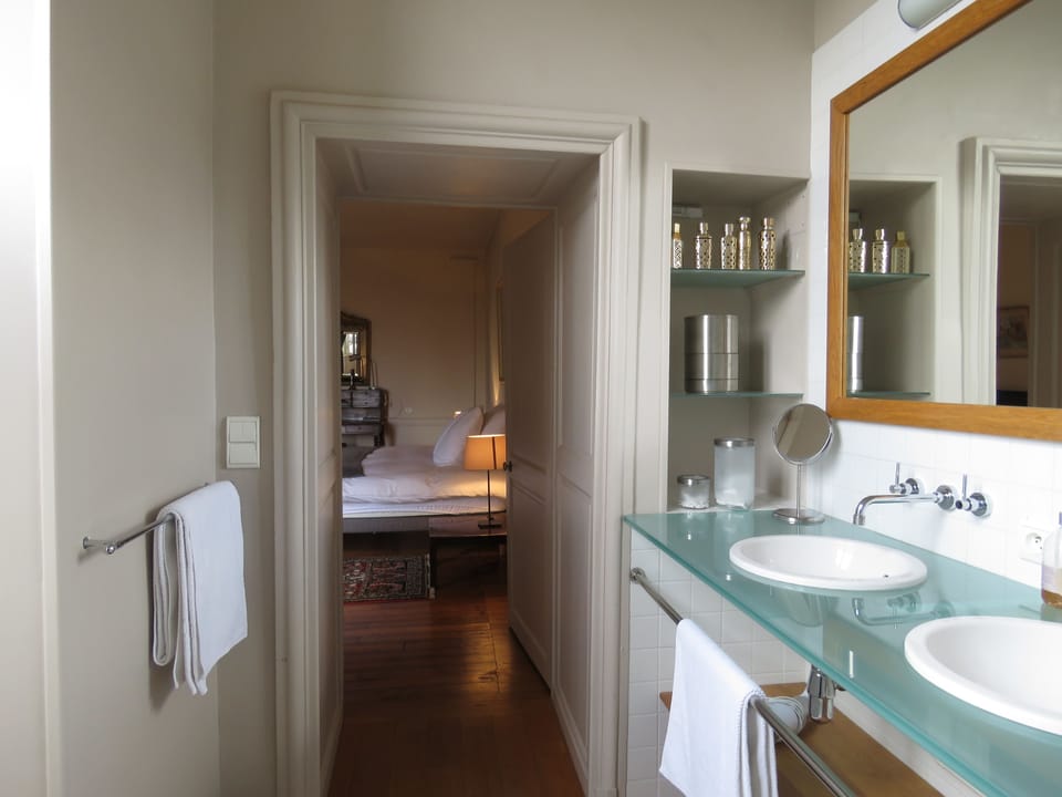 Double or Twin Room (Sepia) | Bathroom | Shower, hair dryer, towels