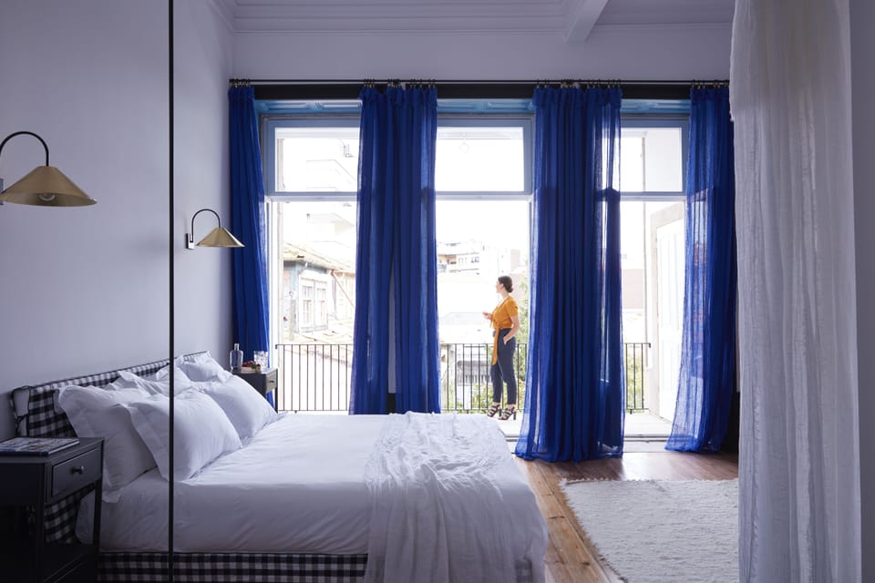Deluxe Double Room, 1 King Bed, Accessible, Non Smoking | Individually decorated, individually furnished, desk, laptop workspace