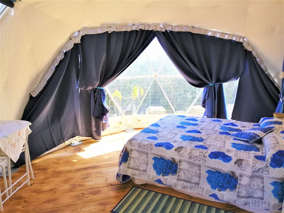 Family Tent, 2 Bedrooms, Ensuite, Sea View | Egyptian cotton sheets, premium bedding, free minibar items