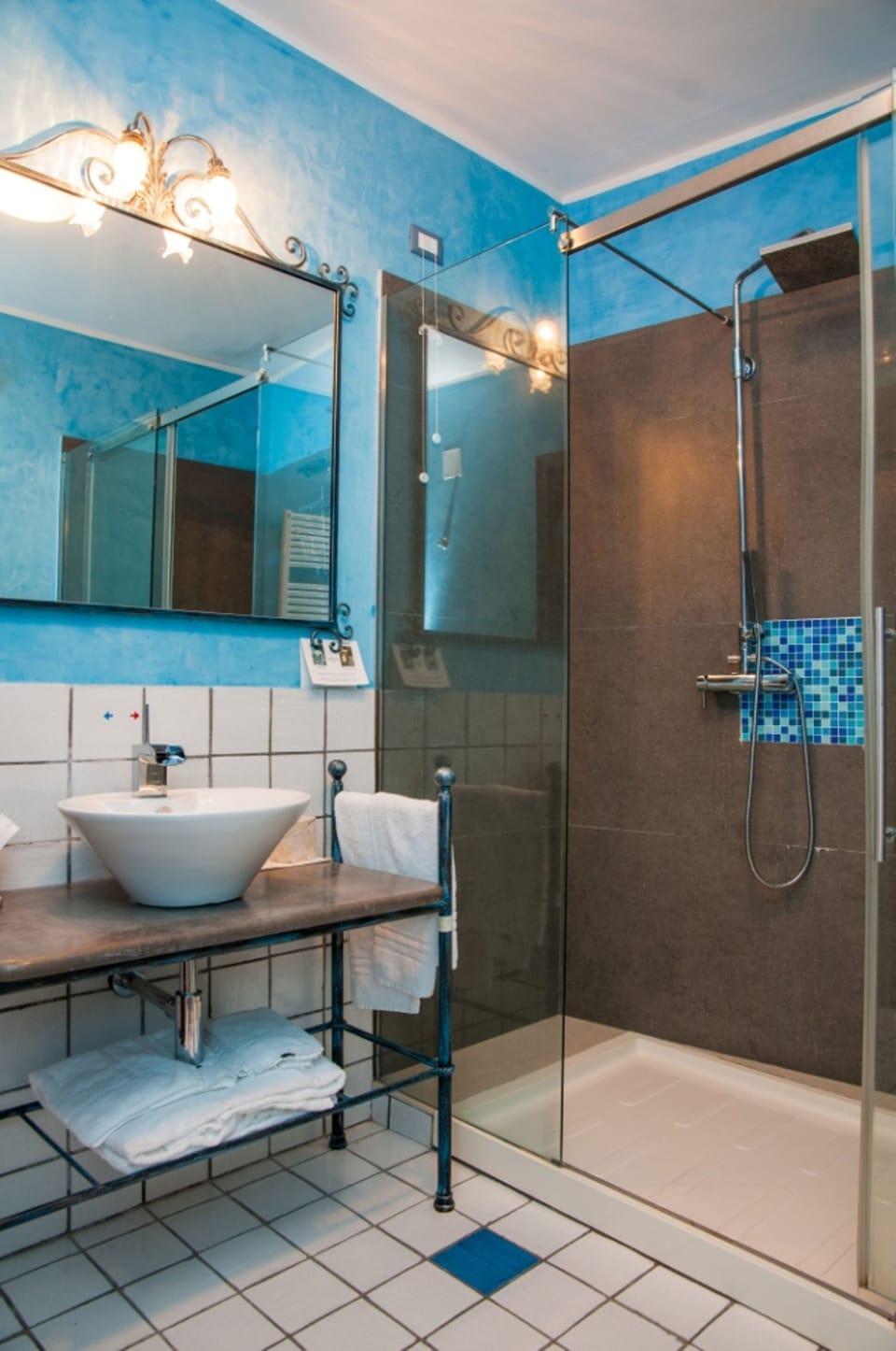 Shower, free toiletries, hair dryer, bathrobes