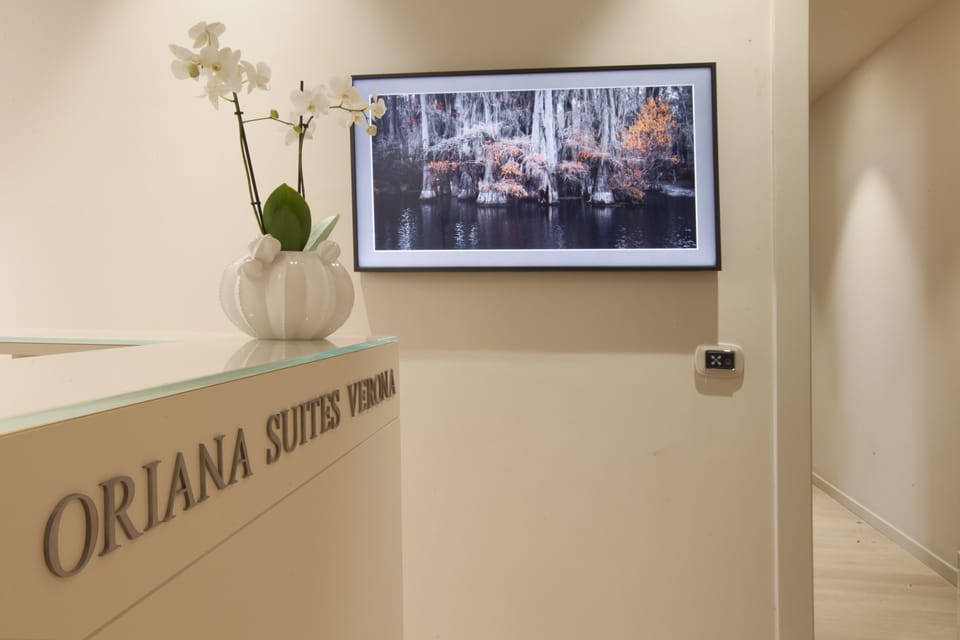 Concierge desk