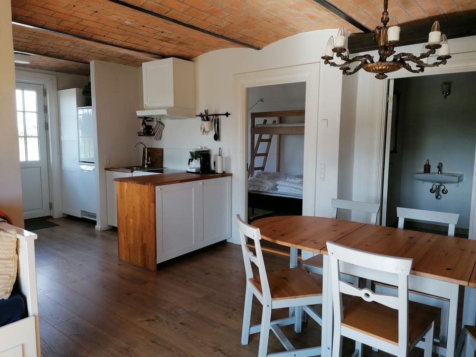 Basic Apartment, Multiple Beds, Non Smoking | Private kitchen | Shared fridge, coffee/tea maker, electric kettle