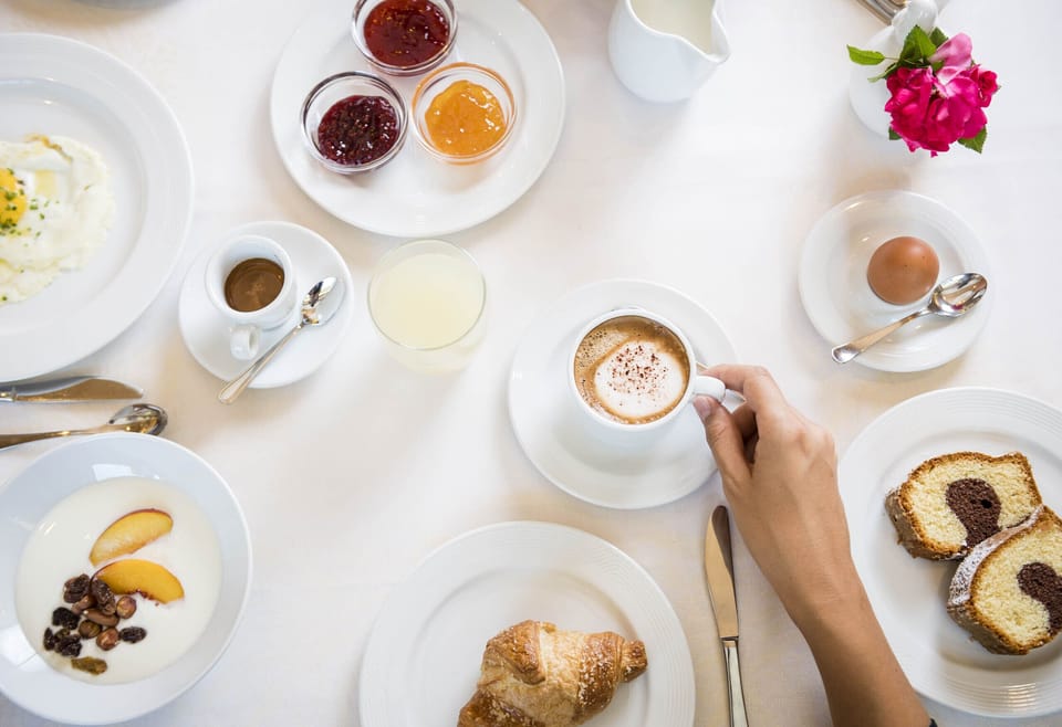 Free daily buffet breakfast