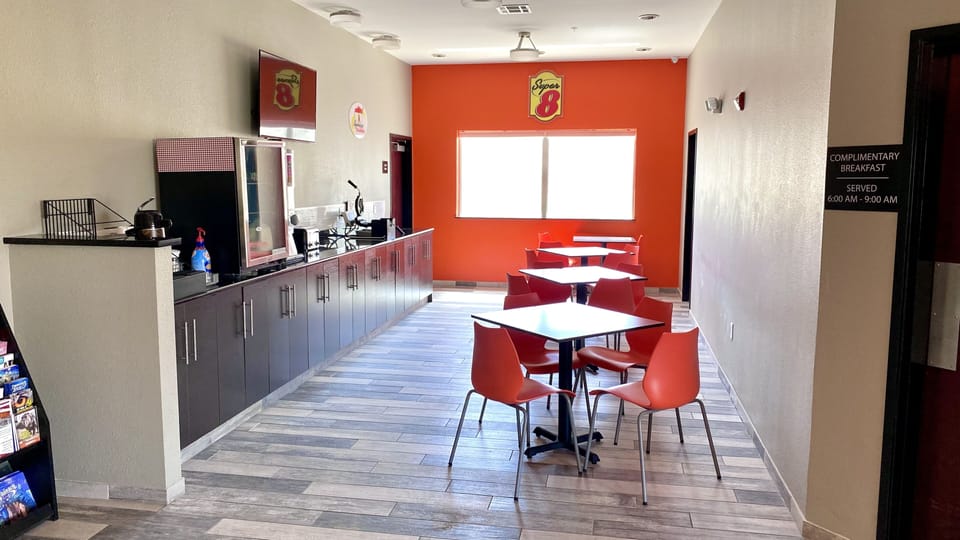 Free daily full breakfast