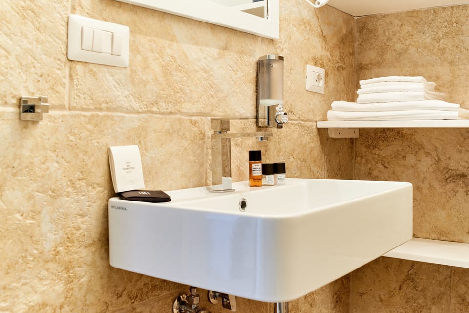 Family Room, Sea View | Bathroom sink
