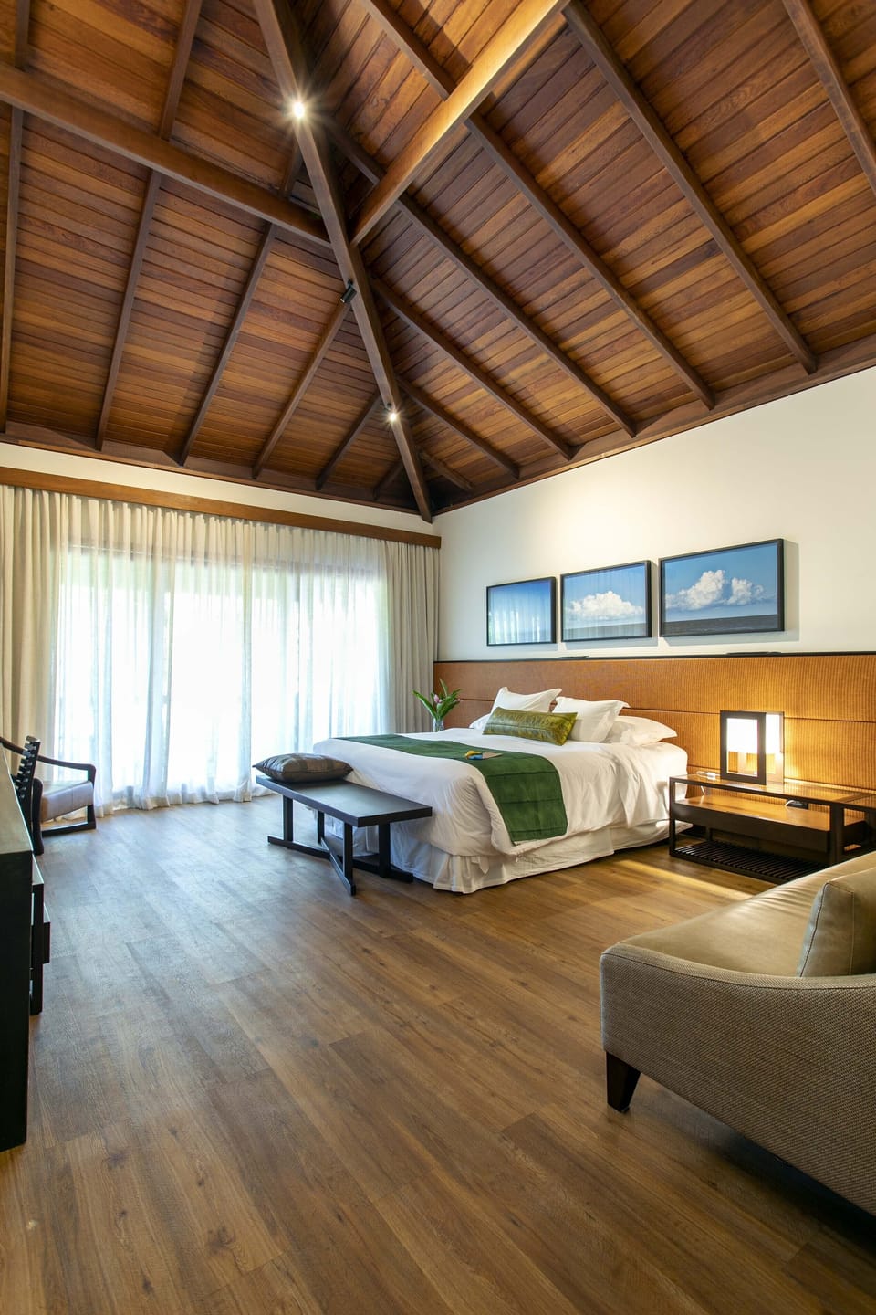 Luxury Suite, Hot Tub | 1 bedroom, premium bedding, pillowtop beds, minibar