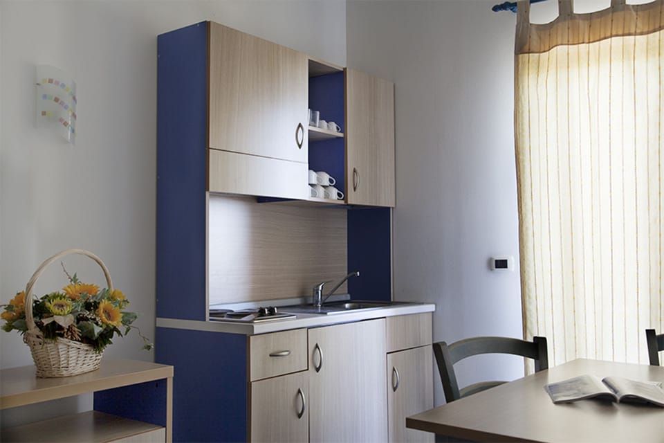 Family Apartment, 1 Bedroom | Private kitchenette