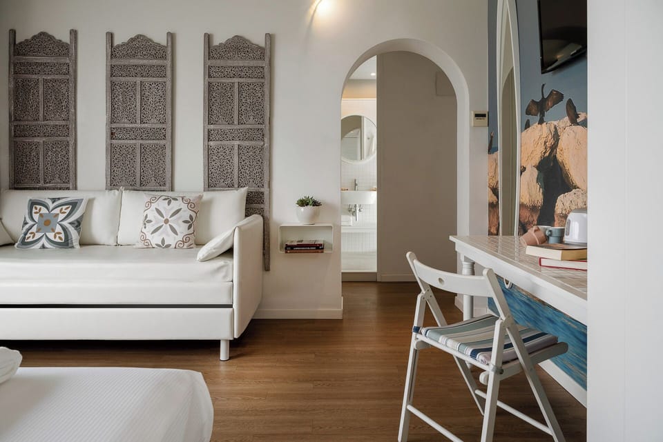 Superior Studio Suite, Balcony, Sea View | Premium bedding, down comforters, minibar, in-room safe