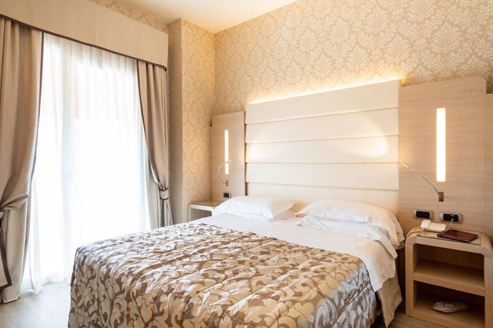 Classic Double Room, Balcony (Swimming pool side) | Down comforters, minibar, in-room safe, desk