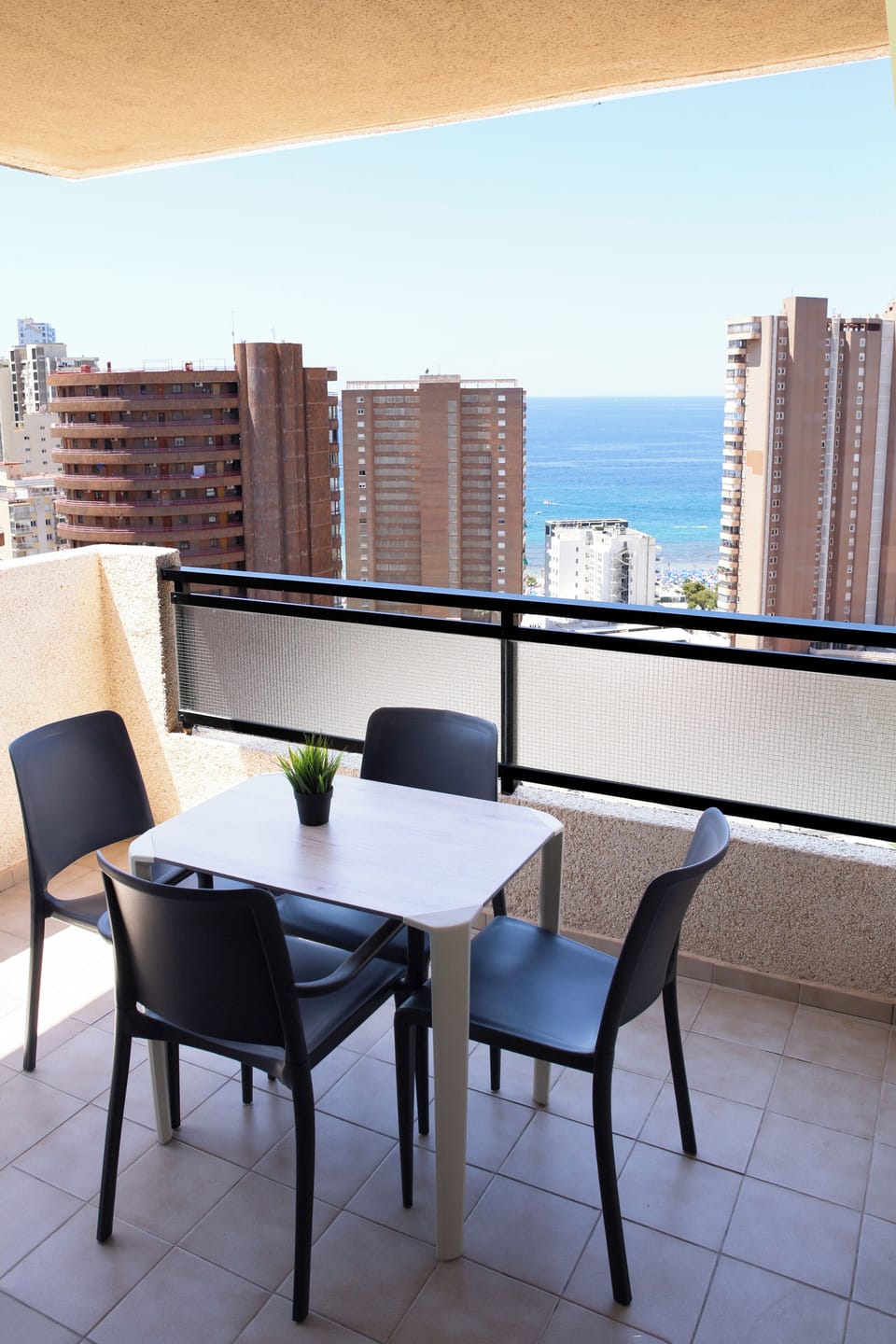 2 bedrooms, in-room safe, iron/ironing board, free WiFi