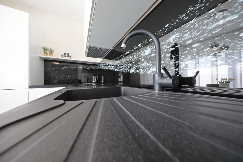 Deluxe Apartment, 2 Bedrooms (1) | Premium bedding, Tempur-Pedic beds, in-room safe, desk