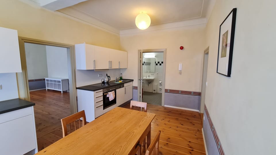 Comfort Condo, 2 Bedrooms, Kitchen, Mezzanine (Gruen) | Private kitchen