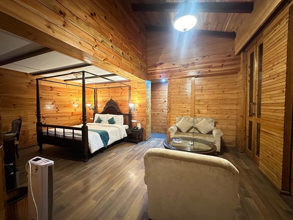Lunar cottage | Premium bedding, memory foam beds, minibar, in-room safe