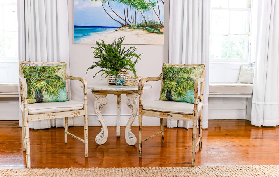 Plantation Room - Island Room | Living area | 42-inch flat-screen TV with cable channels, TV