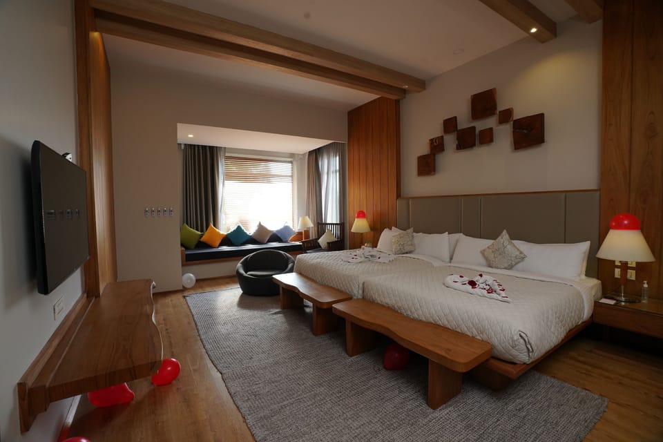 Presidential Suite | Premium bedding, minibar, in-room safe, individually decorated